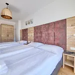Intown Apartment *
