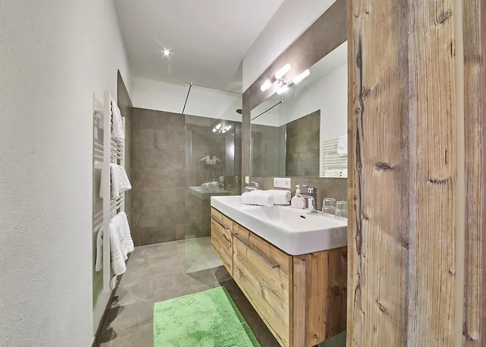 Intown ザールバッハ・ヒンターグレム