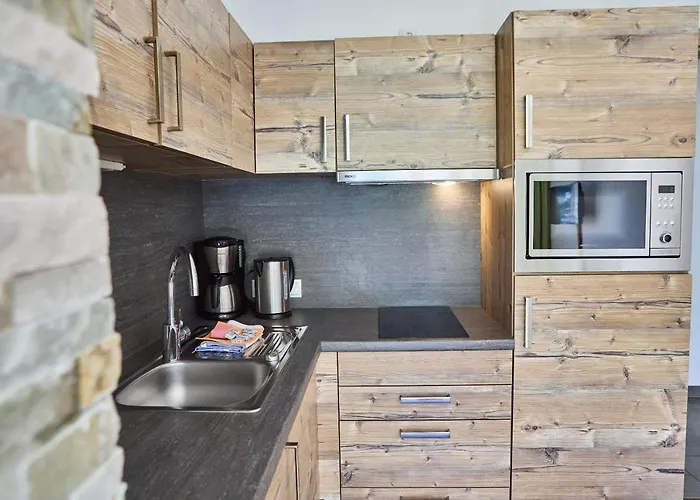 Intown * ザールバッハ・ヒンターグレム