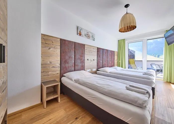 アパート Intown ザールバッハ・ヒンターグレム