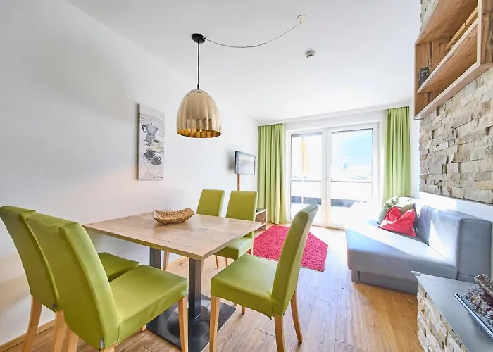 Intown * ザールバッハ・ヒンターグレム