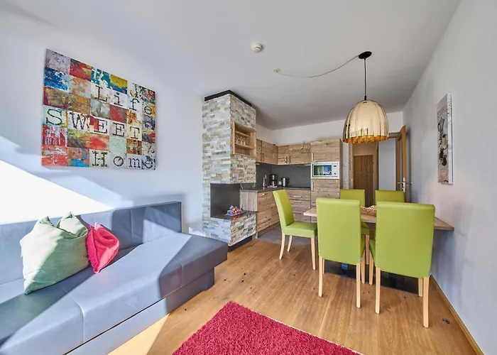 Intown ザールバッハ・ヒンターグレム